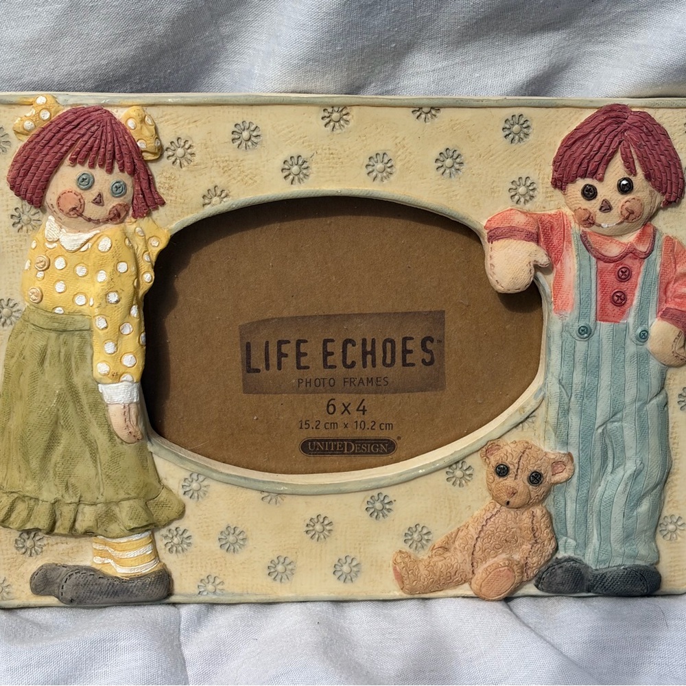 Rag Doll & Teddy 6x4 Picture Frame - Cream and Pastel